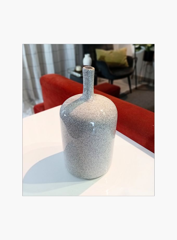Ceramic bottle vase with pampas