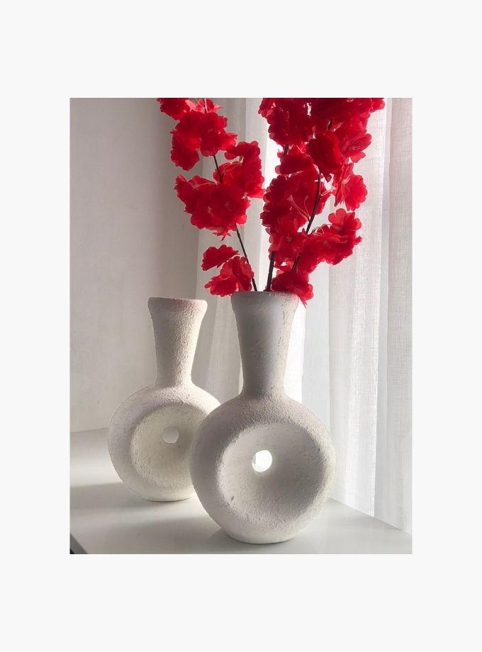 Textured Guitar vase white